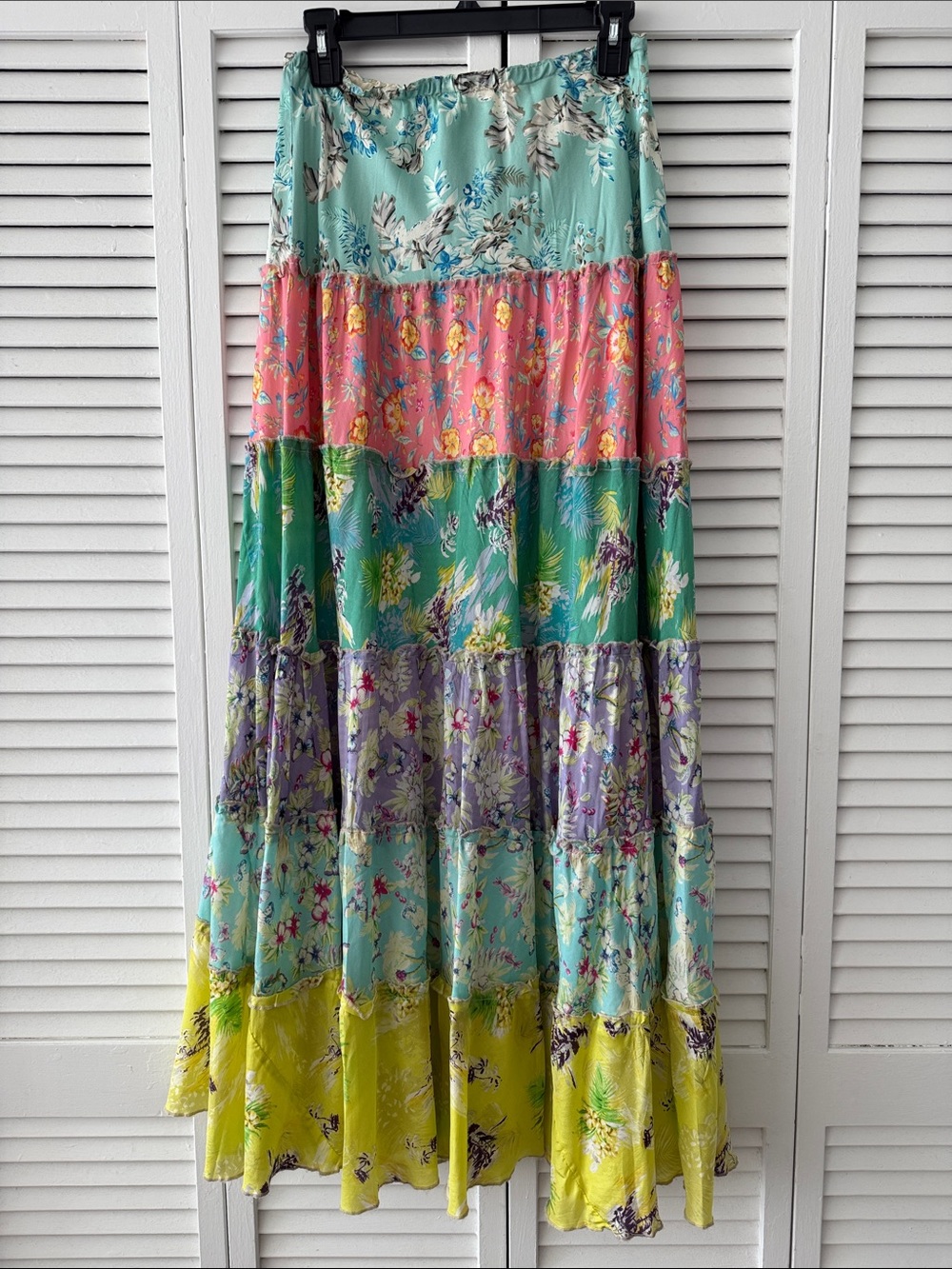 Jonny Was Boho Floral Maxi Skirt in Mint, Coral & Lemon.
Excellent condition.